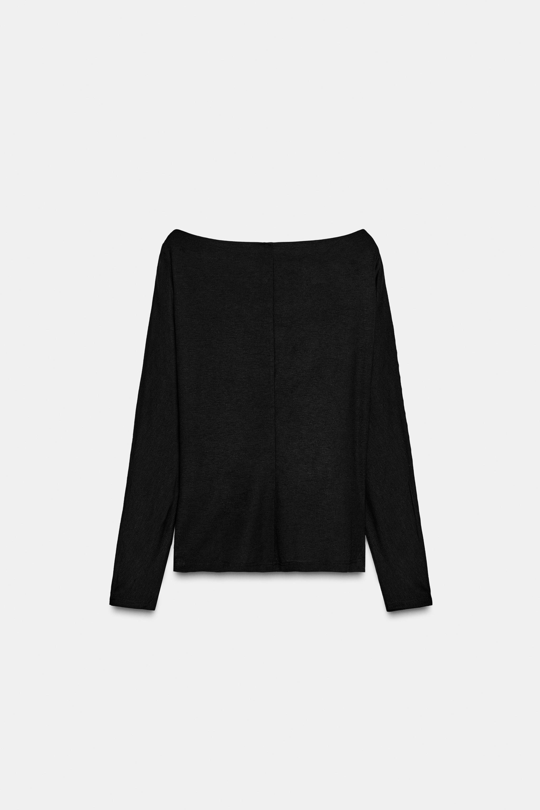 BATWING SLEEVE T-SHIRT WITH STUDS